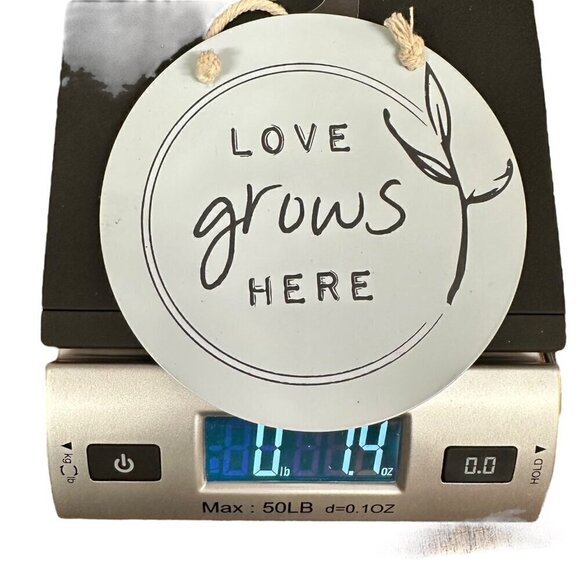 Love Grows Here Round Mini Sign Farmhouse Hanging Decor 5in Garden Home Gift - Picture 6 of 6